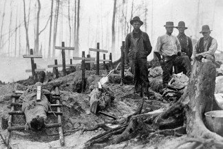 LAC Graves of Victims of Great Forest Fire 1911 MIKAN no. 3298974